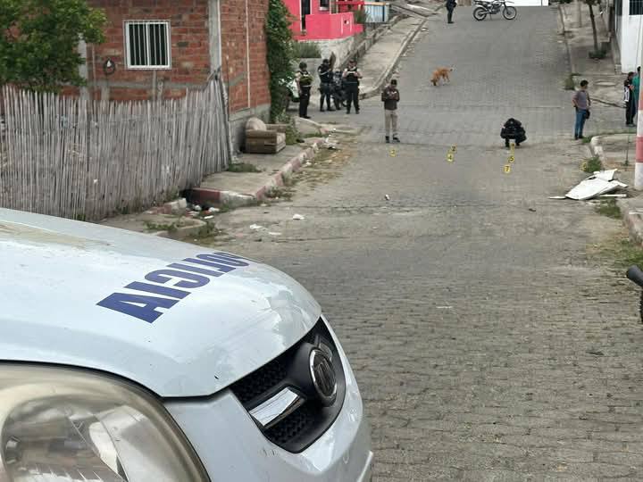 DOS HECHOS VIOLENTOS DEJAN VARIAS PERSONAS HERIDAS EN MANTA