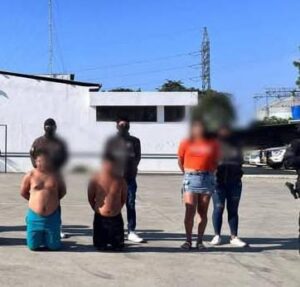 OPERATIVOS EN MANTA DEJAN TRES DETENIDOS PRESUNTAMENTE VINCULADOS A BANDAS DELICTIVAS